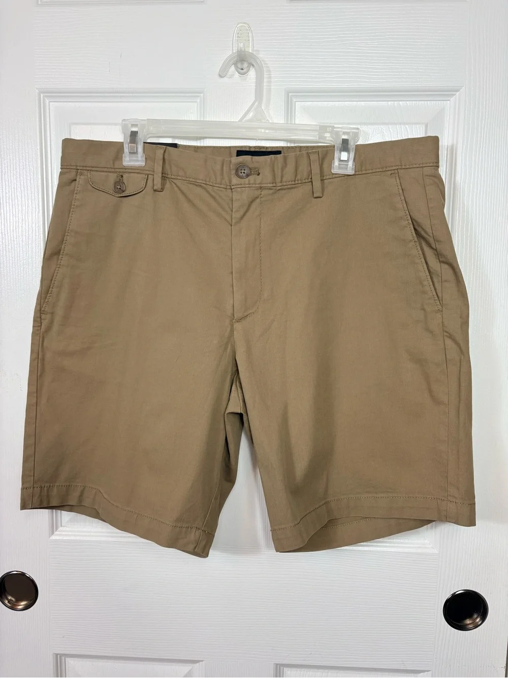 Banana Republic Tan Flat-Front Men's Shorts